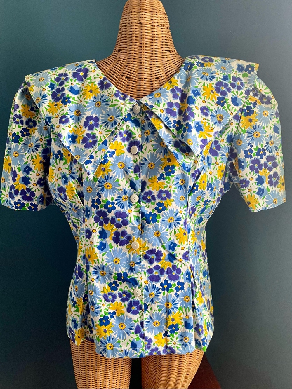 VTG 80s90s Bo jour Floral Blouse Size L NWT Blue Yellow Statement Double Collar